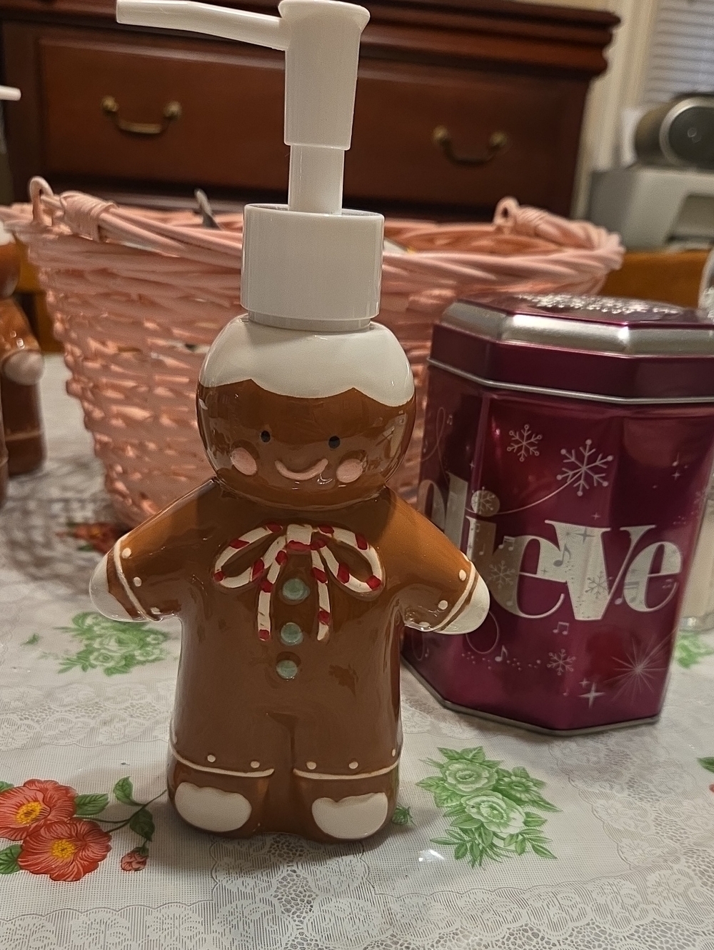 Nwt Gingerbread Man Ceramic Soap Dispenser - Brown & White
